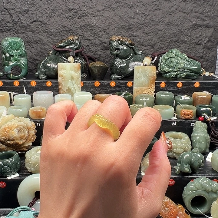 蛇纹石玉未镶嵌戒指内径17➕ 金蛇