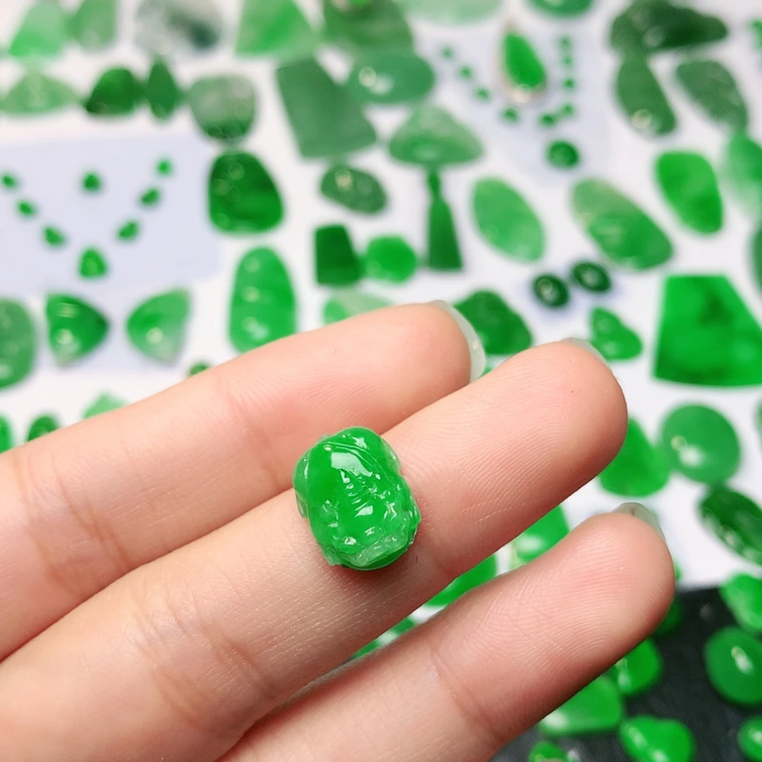 【闪购商品】翡翠颈饰未镶嵌翡翠