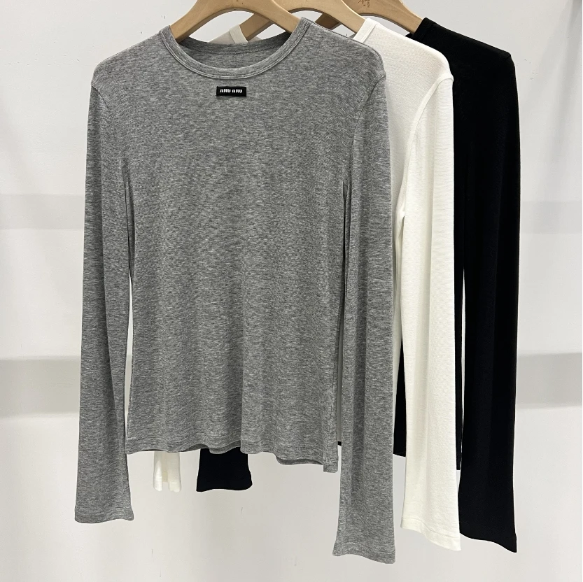 LiLi 亲肤薄款绣标圆领打底简约纯色T恤修身显瘦 360028-1