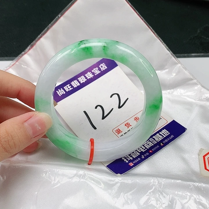 未镶嵌手镯翡翠?*华翡翠