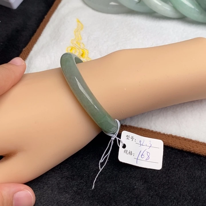 翡翠未镶嵌手镯（贵妃镯）125793784
