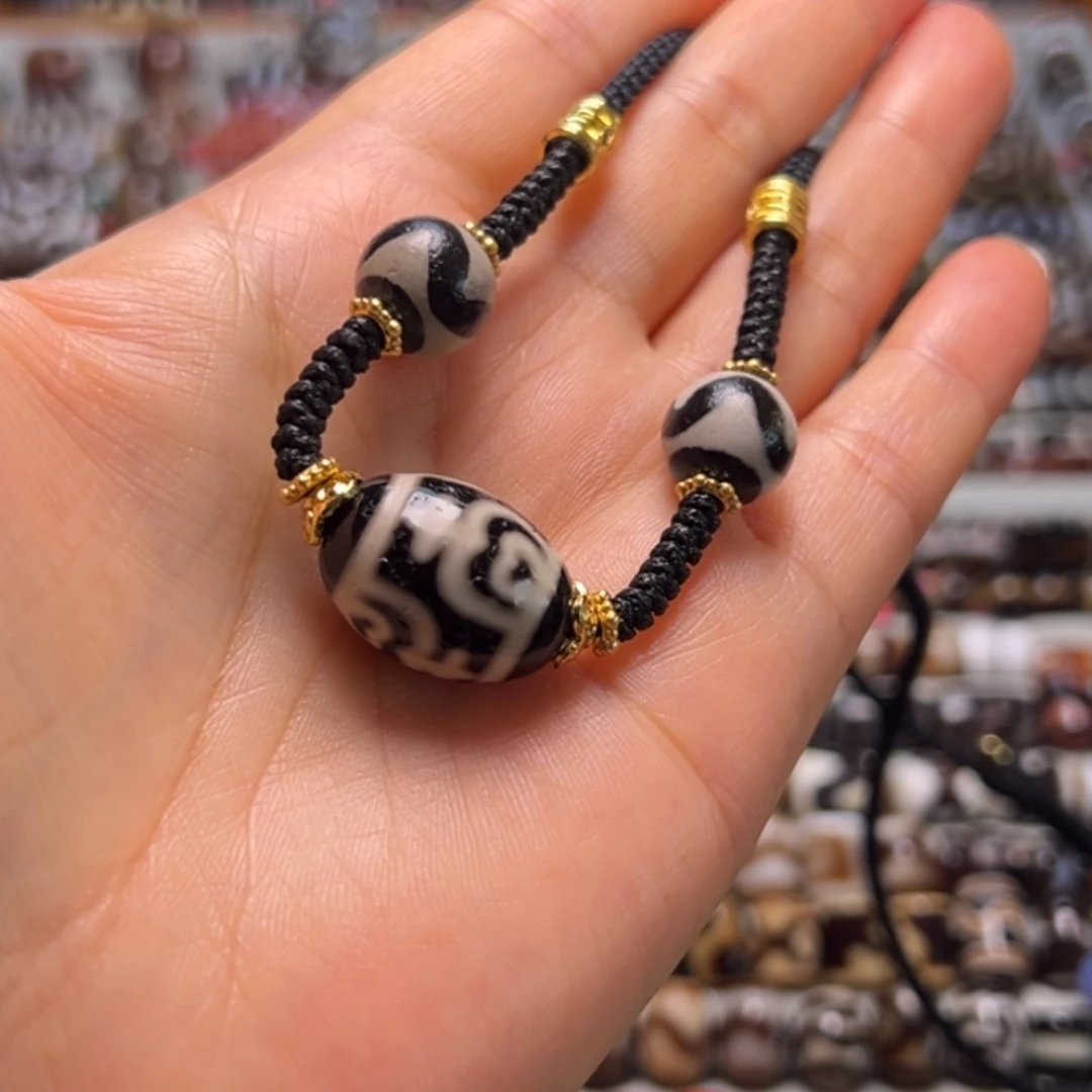 折***丝玛瑙/玉髓未镶嵌颈饰