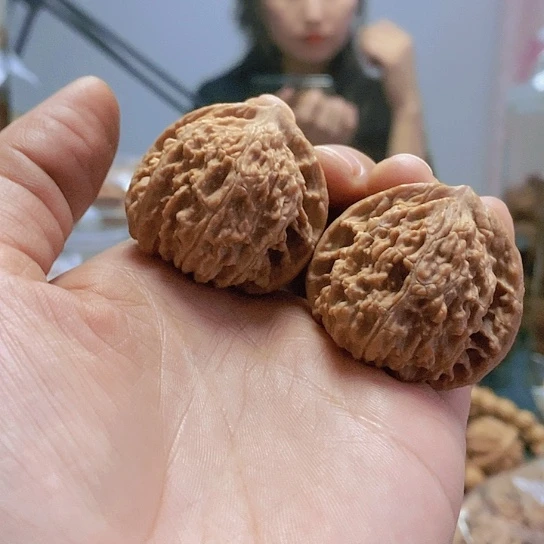【闪购商品】把件文玩核桃38小众流星雨