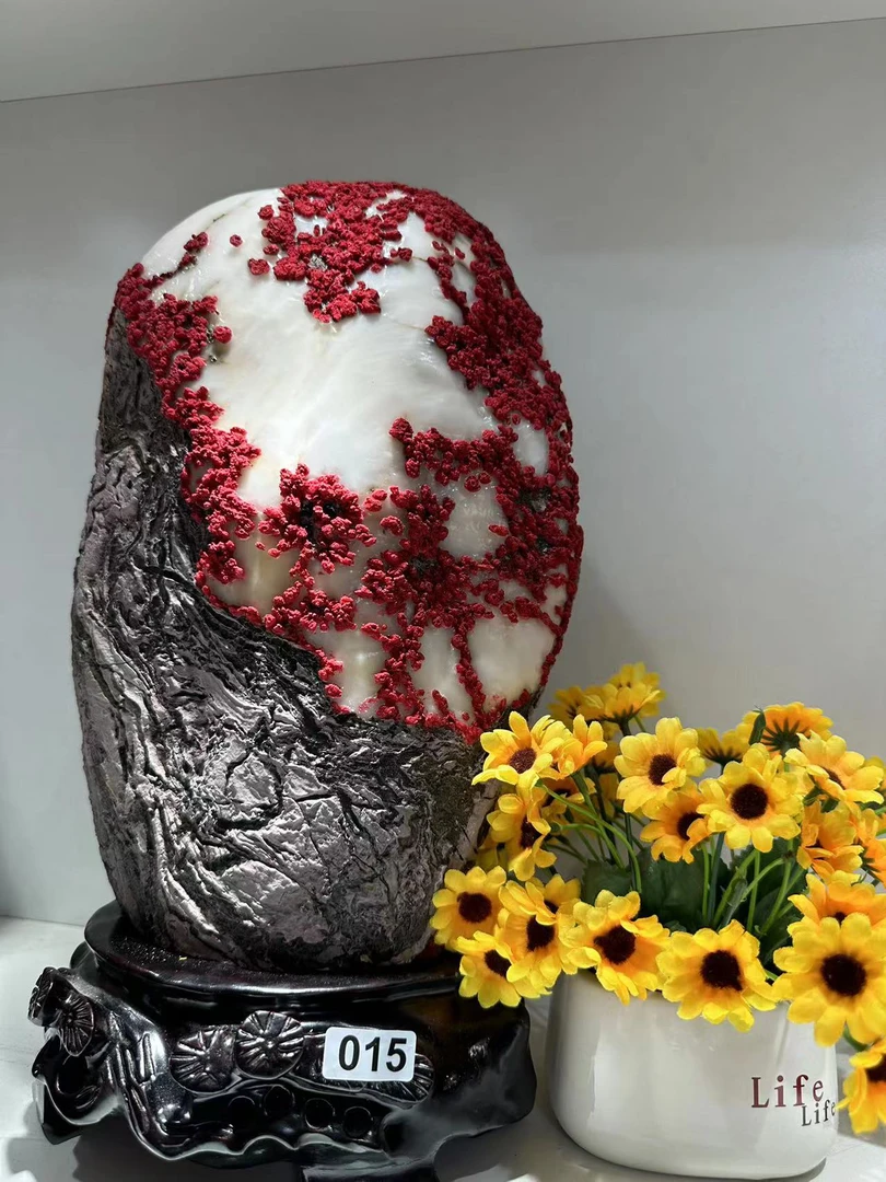 灵璧石-白灵玉-红梅图