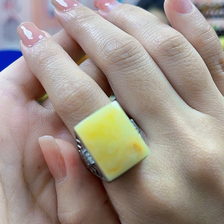 蜜蜡银S925镶嵌裸石戒指