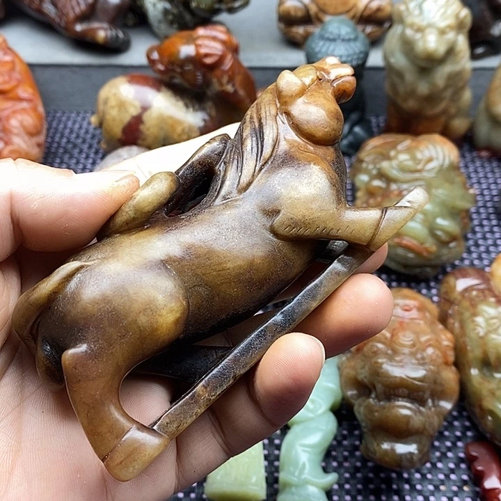 蛇纹石玉未镶嵌颈饰无*