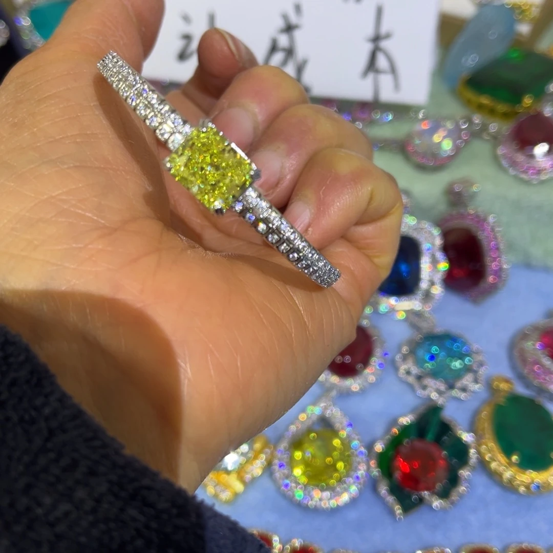 花岗石钨金璀璨夺目