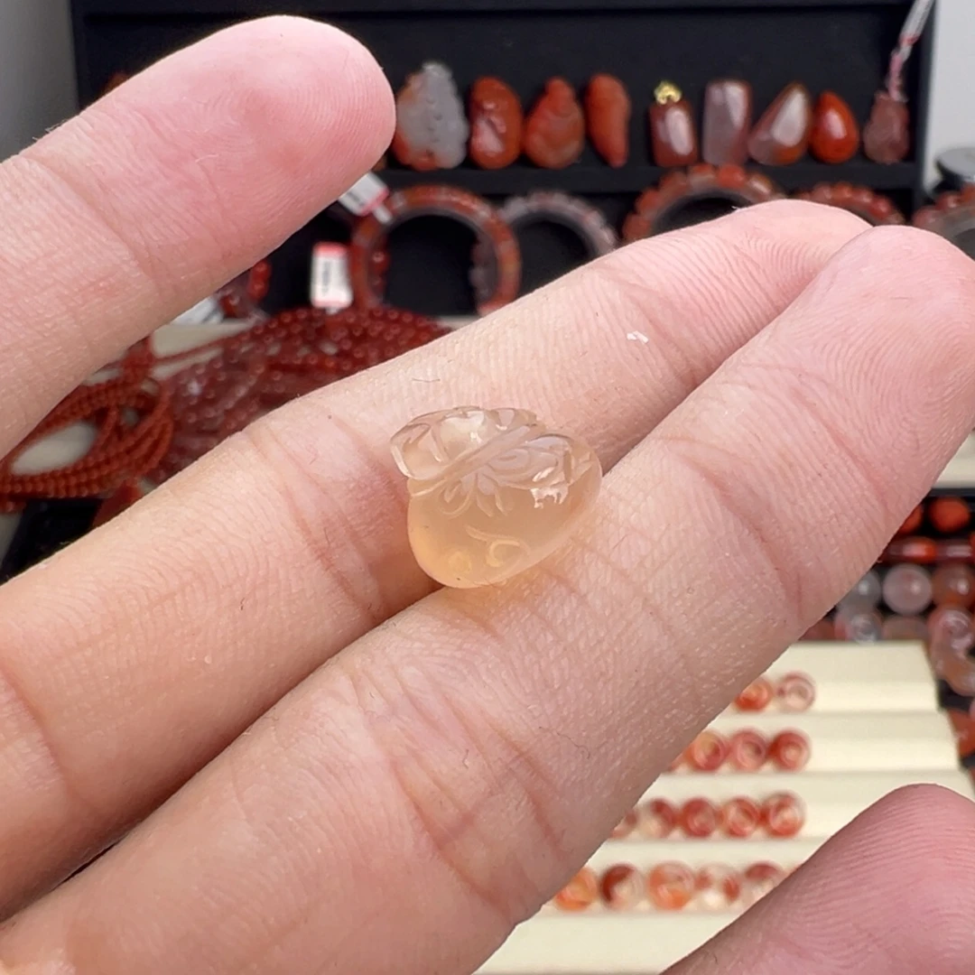 南红玛瑙未镶嵌颈饰福袋