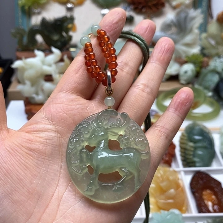 未镶嵌蛇纹石玉颈饰