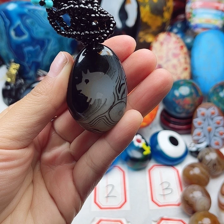 玛瑙/玉髓未镶嵌珠宝奇石