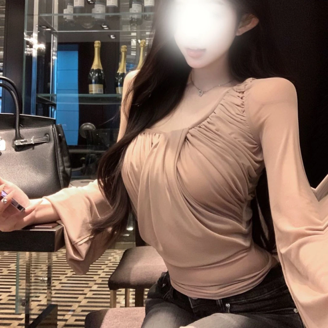 韩板小众别致设计感不规则多种穿法内搭女斜肩皱褶修身款长袖上衣