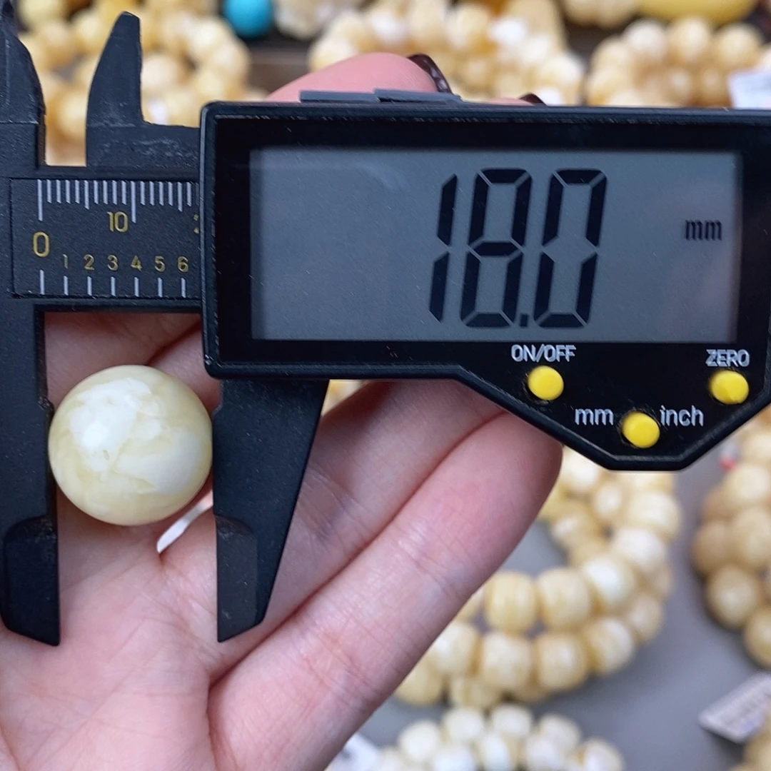 蜜蜡未镶嵌珠宝奇石3.3g