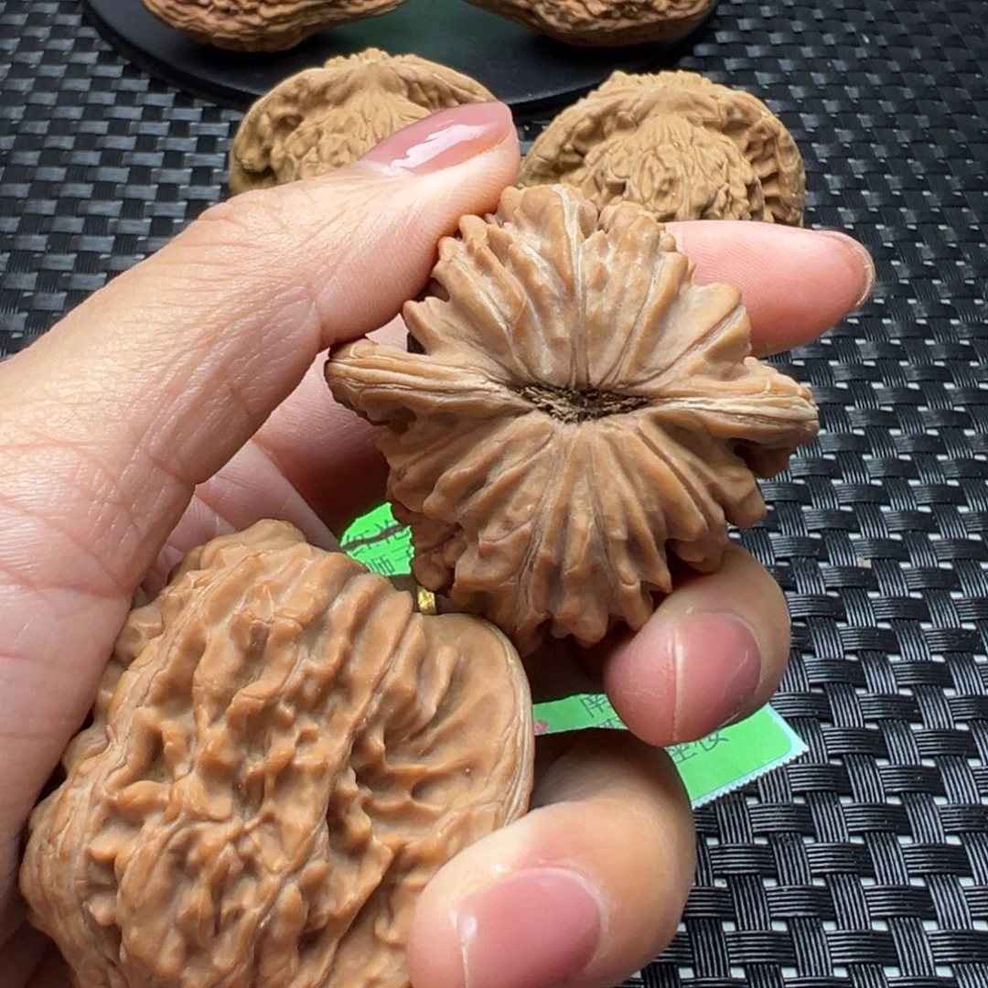 往***吧吊坠文玩核桃四座楼