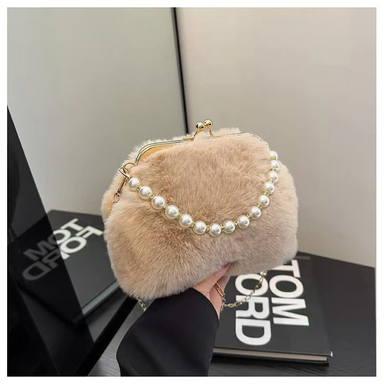 新款时尚秋冬高级感单肩百搭毛绒包包手提贝壳包百搭shq