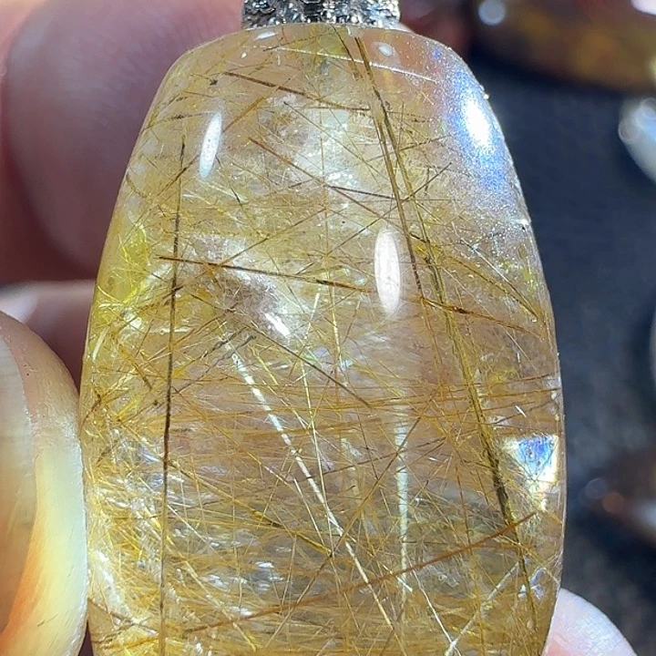 晶***姐未镶嵌颈饰发晶你