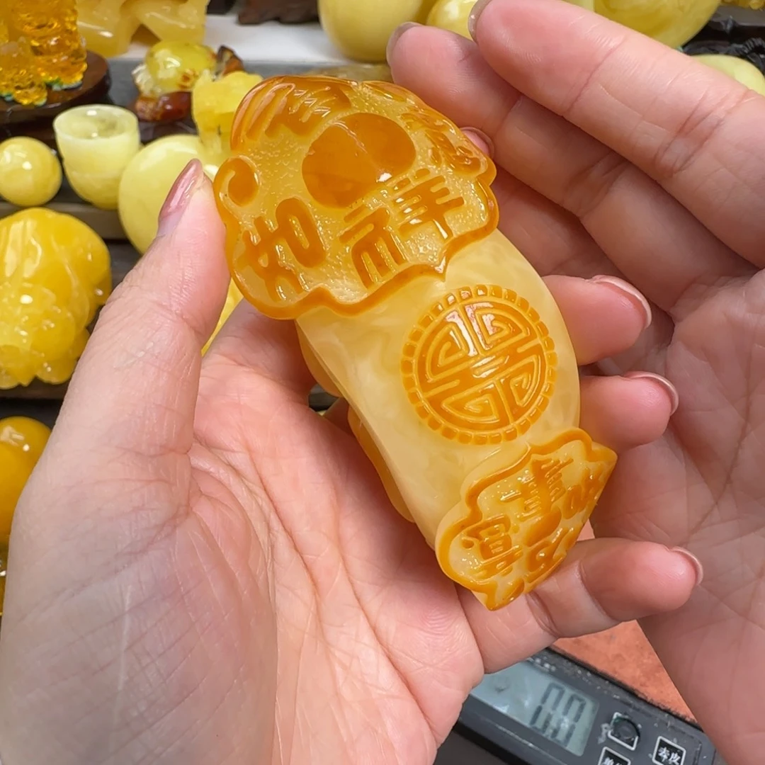 蜜蜡未镶嵌珠宝奇石