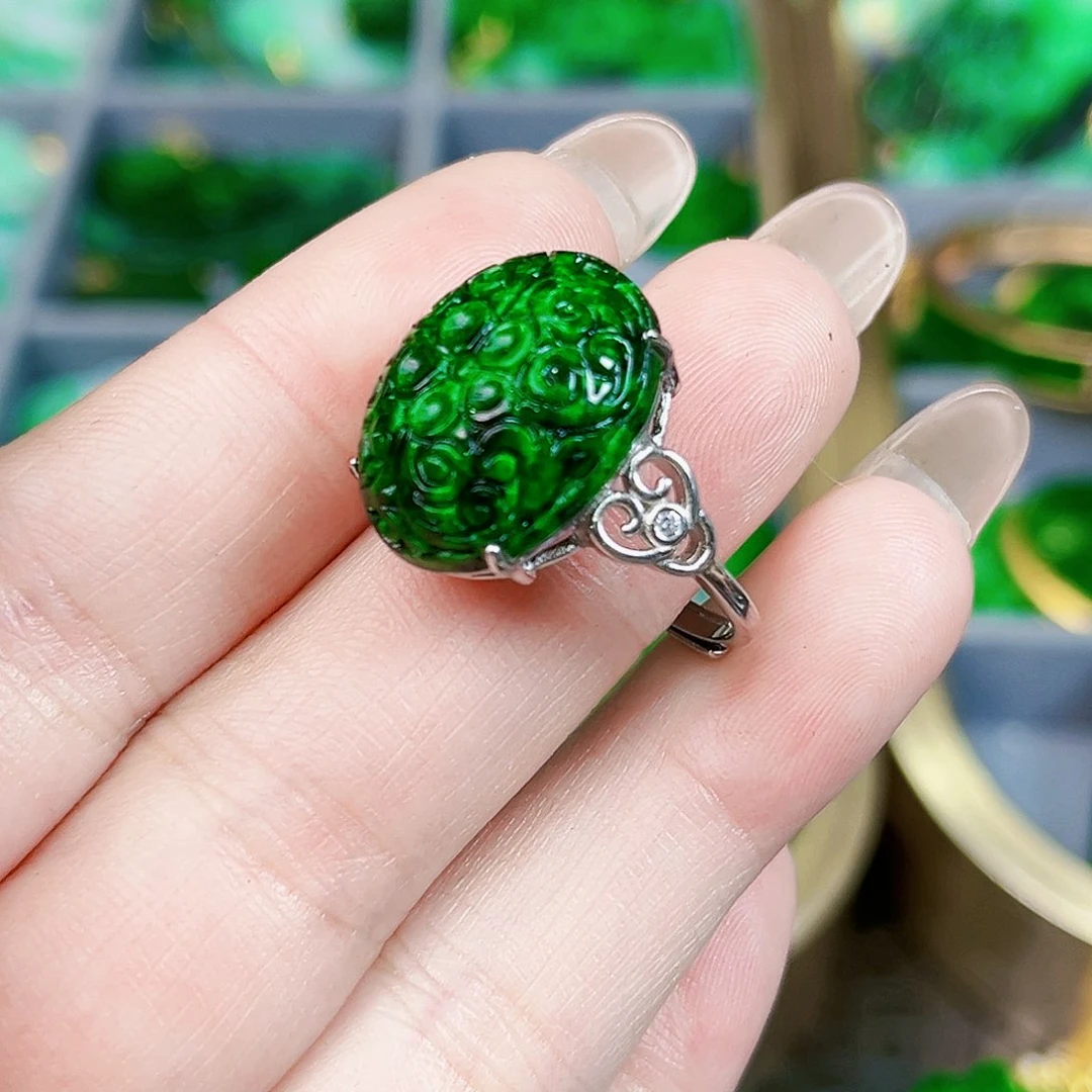 翡翠颈饰银S925镶嵌戒指