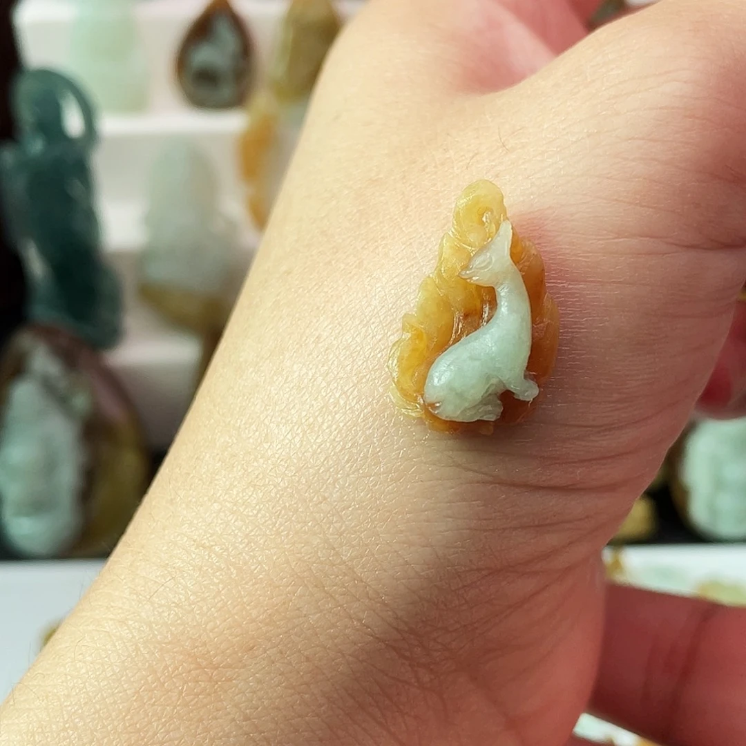 定制翡翠未镶嵌翡翠狐狸