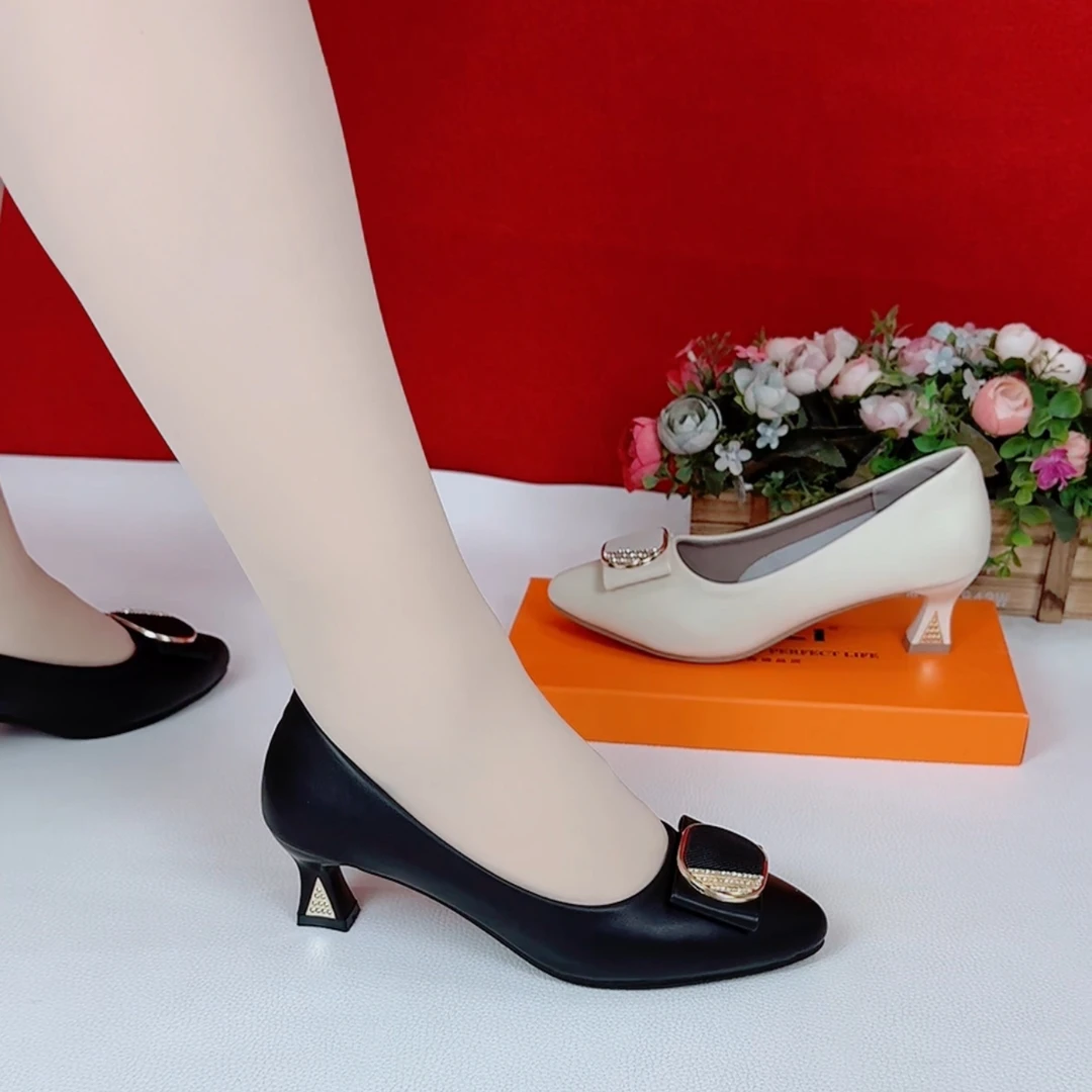 （夏季）2025新款时尚简约3公分舒适工作鞋百搭尖头高跟鞋韩版浅口