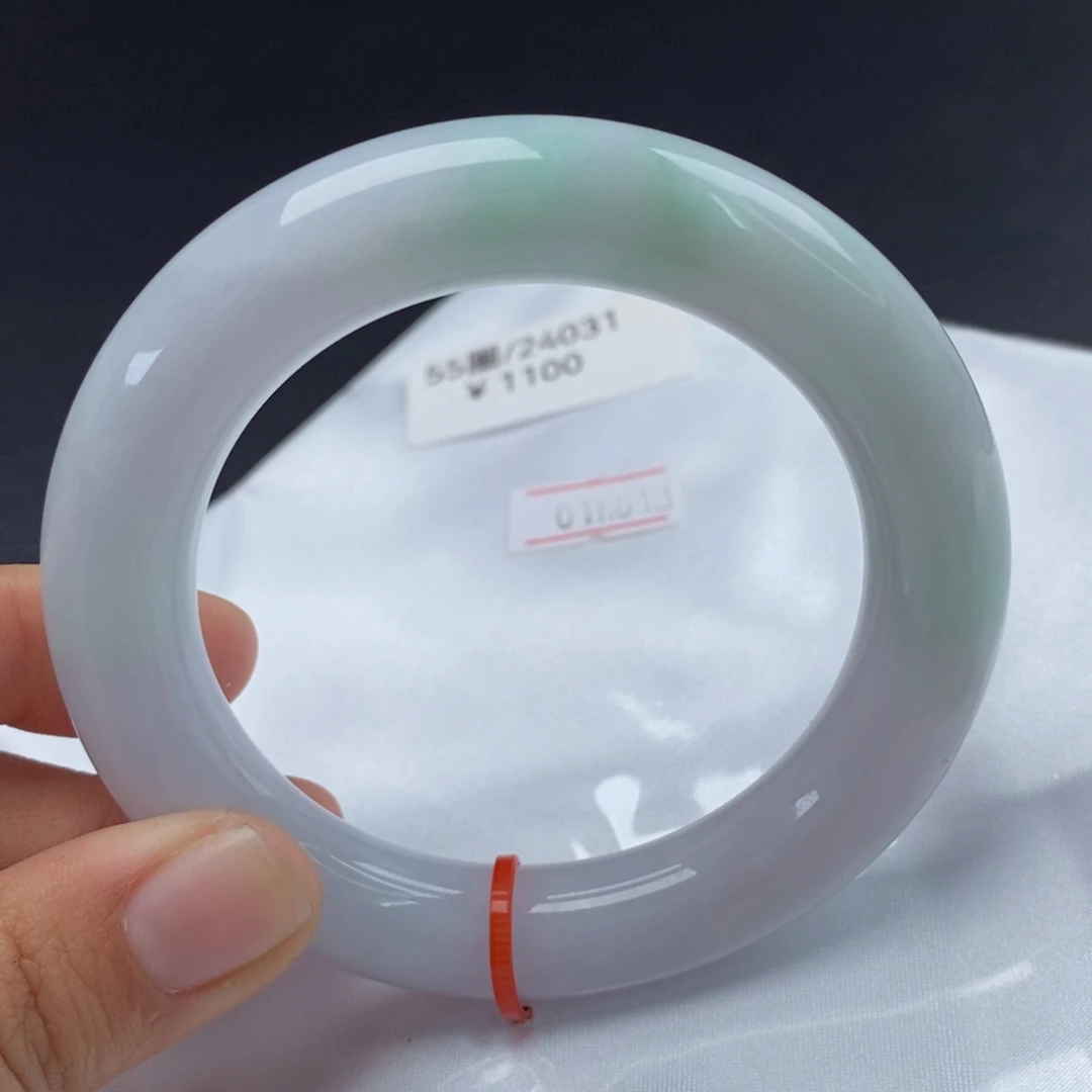 翡翠手镯（圆镯）未镶嵌