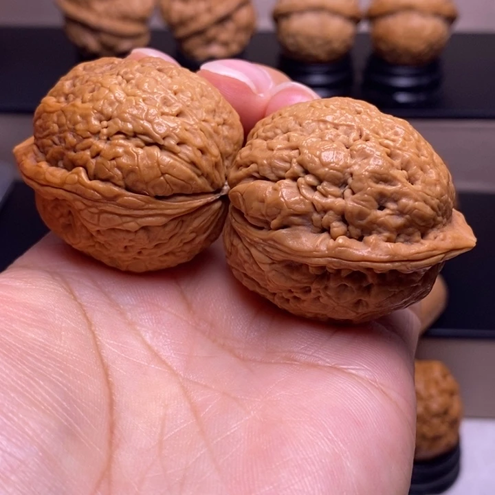 文玩核桃把件玉观音58