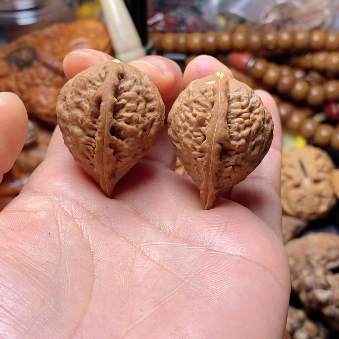 文玩核桃吊坠瑕疵130