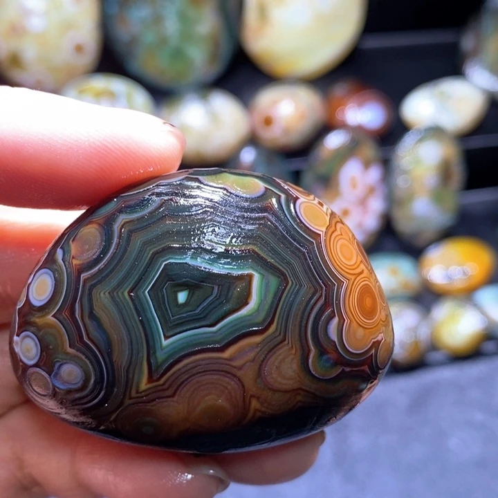 玛瑙/玉髓玛瑙吊坠未镶嵌