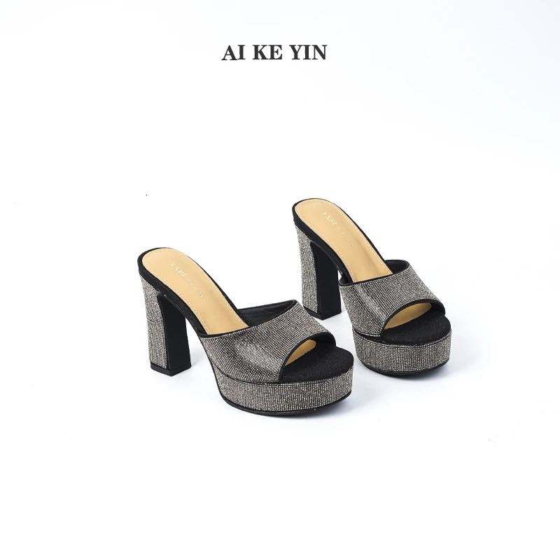 【艾珂茵】夏季新款圆头厚底防水台气质百搭满钻时尚方根高跟鞋拖鞋