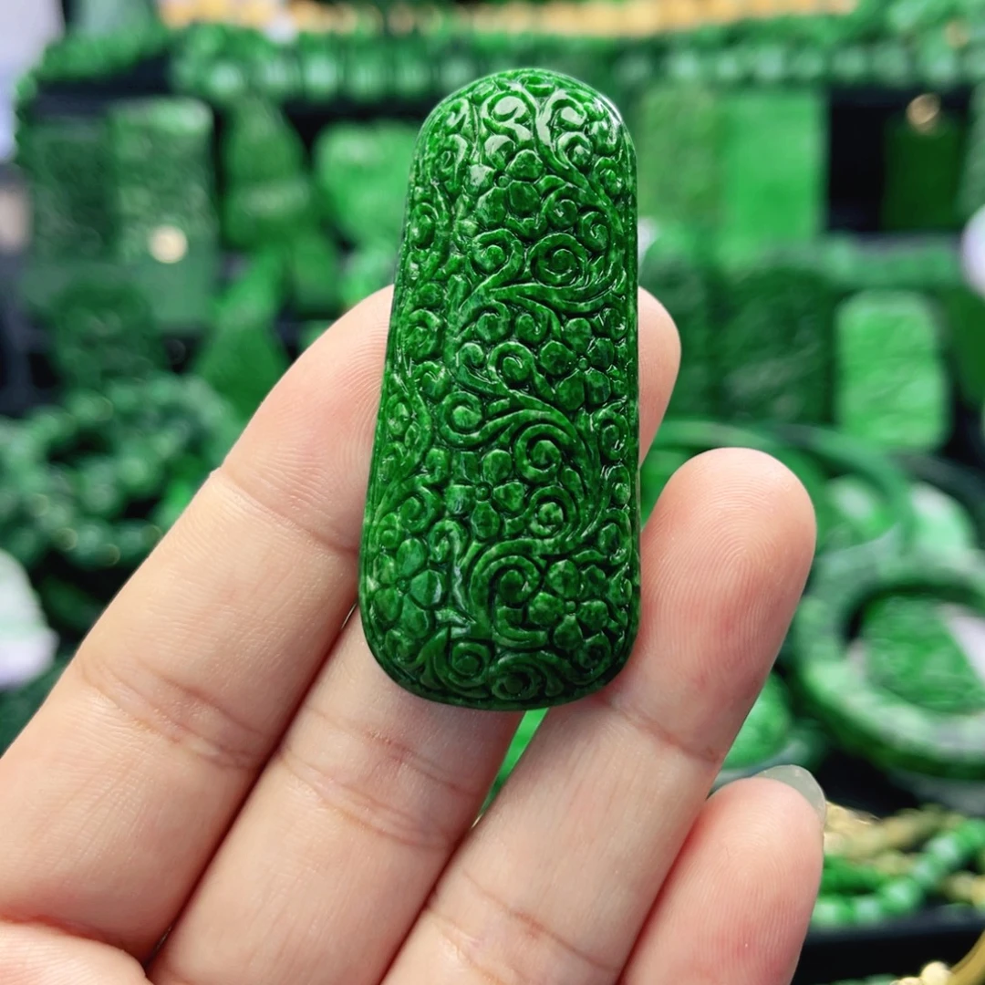 翡翠未镶嵌颈饰吊坠