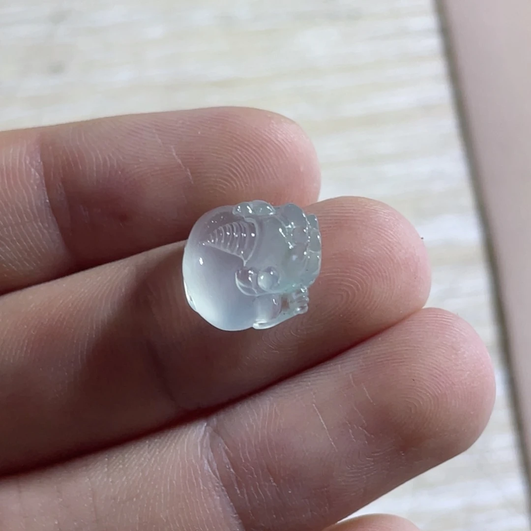 定制翡翠未镶嵌金蟾