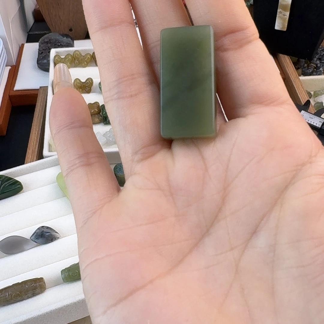 和田玉未镶嵌珠宝半成品