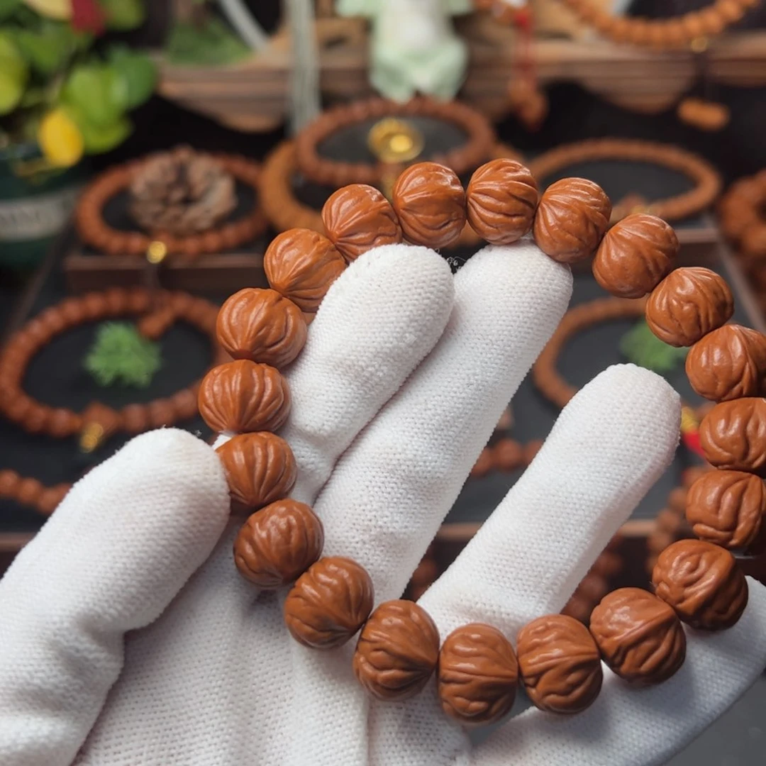 吊坠桃核大**珠1.4光头强手串