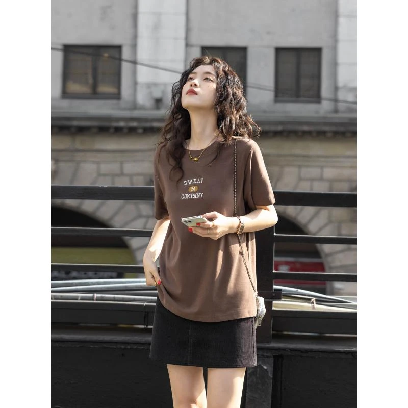 2025夏季新款韩系穿搭一整套懒风印花T恤上衣搭配牛仔短裙女潮