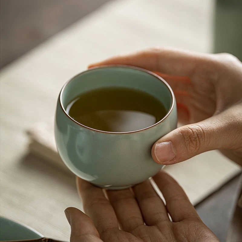 天青汝窑普洱茶品茗杯陶瓷手工茶盏冰裂釉开片可养品茗杯功夫茶具
