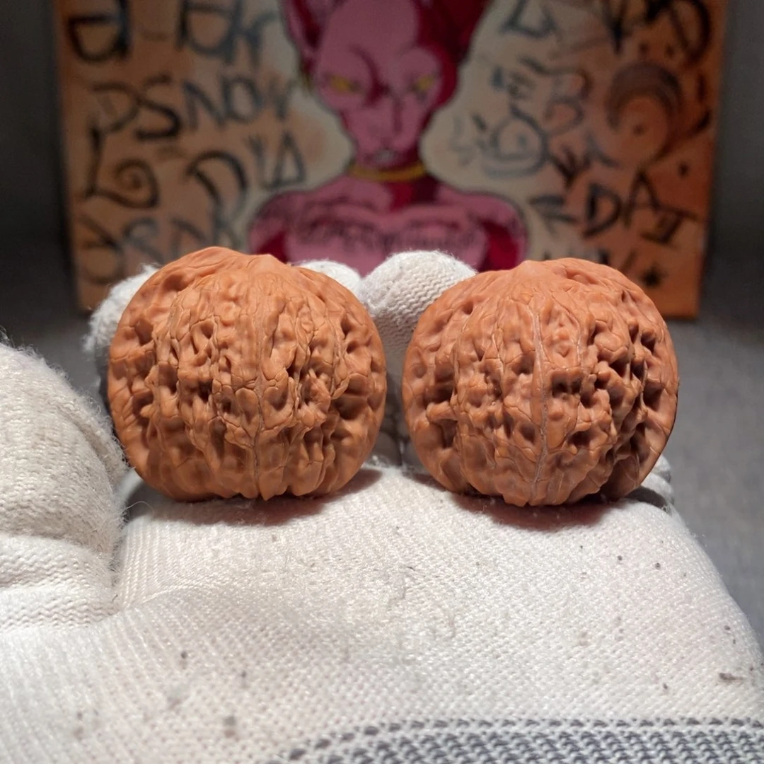 文玩核桃把件39蝴蝶磨盘