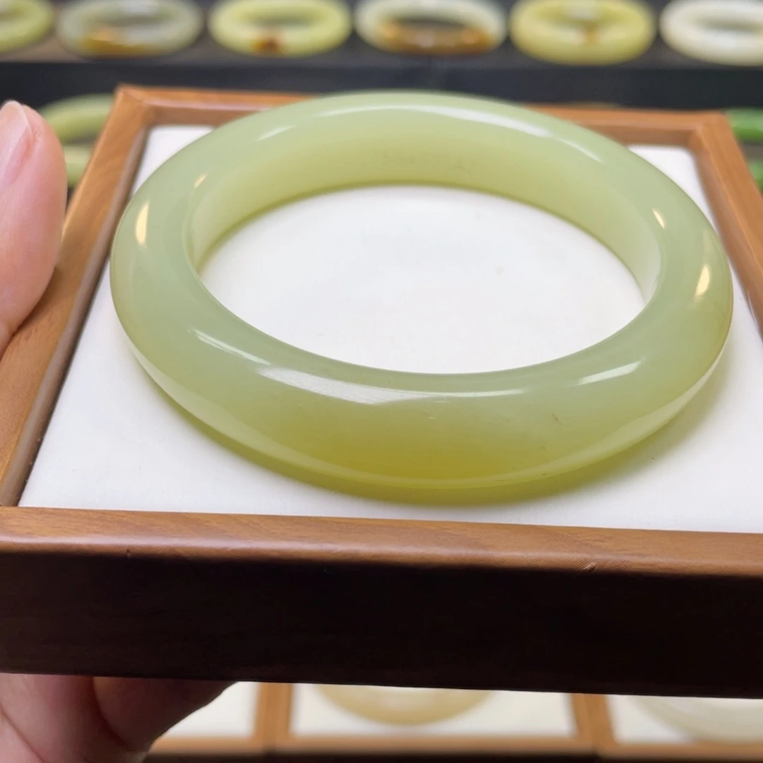 和田玉手镯58未镶嵌