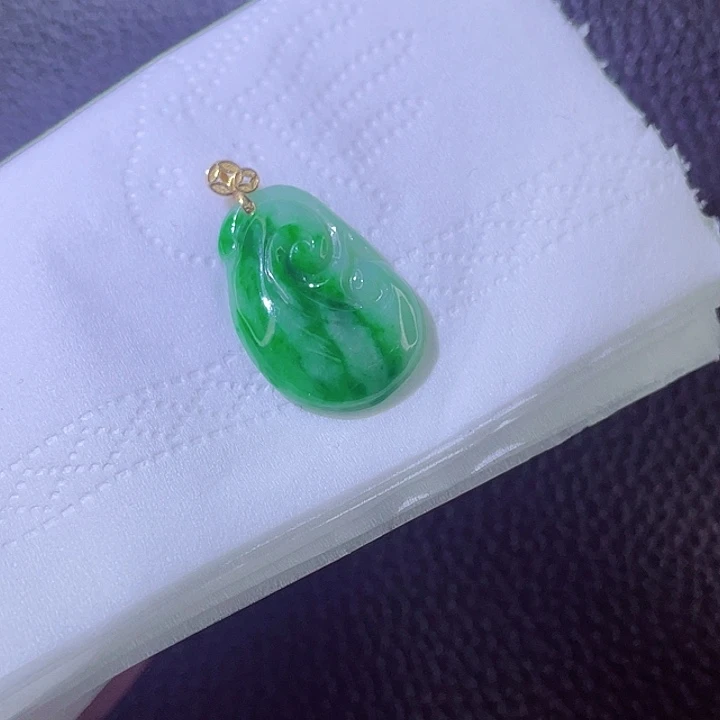 翡翠颈饰18K金镶嵌翡翠