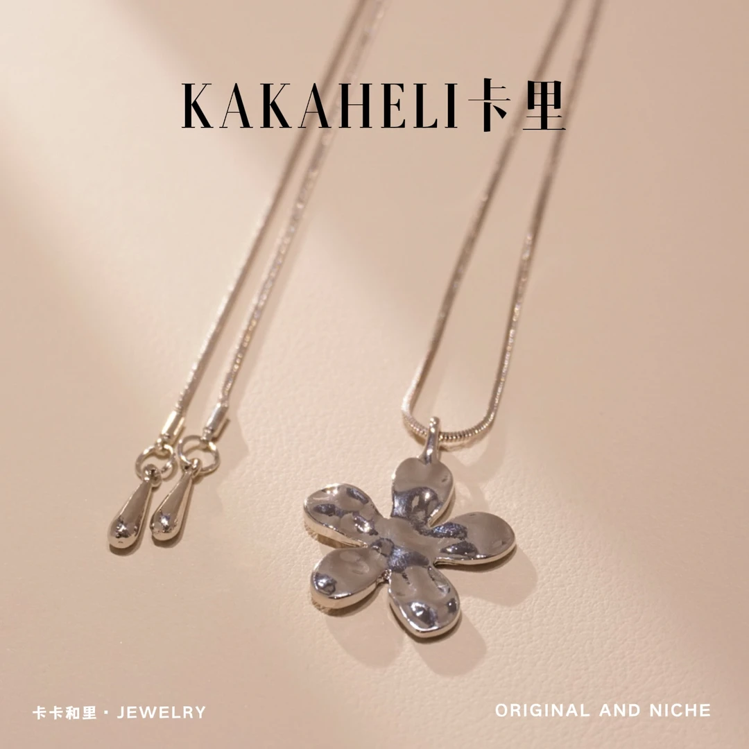 钛钢项链 小胖丁 素款花花坠链  A605