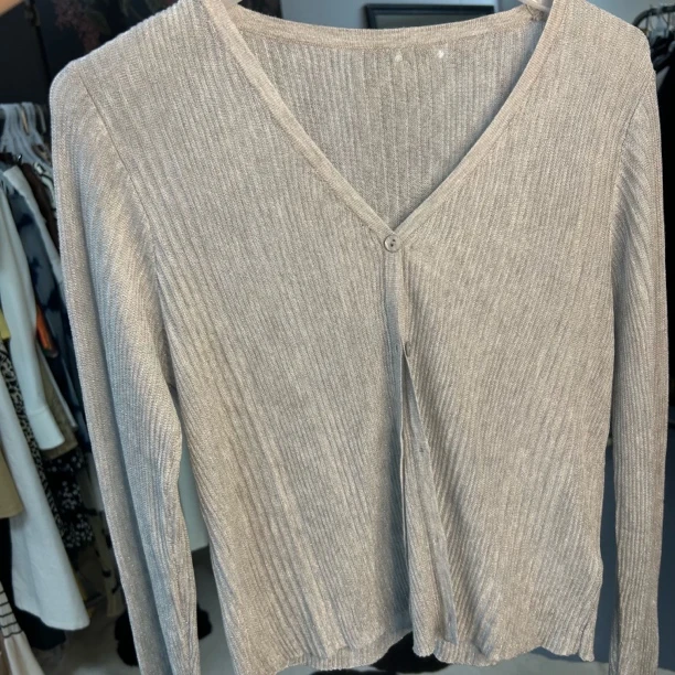 薄款长袖纯色不起球常规毛针织衫开衫灰色春日慢人风