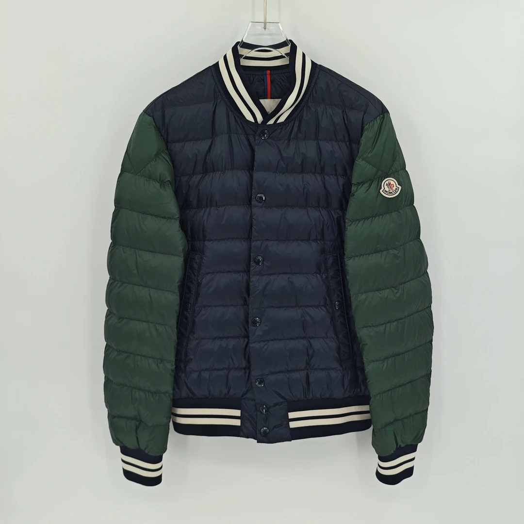 99新 MONCLER 中款拼色条纹羽绒服/2码/Sw24744