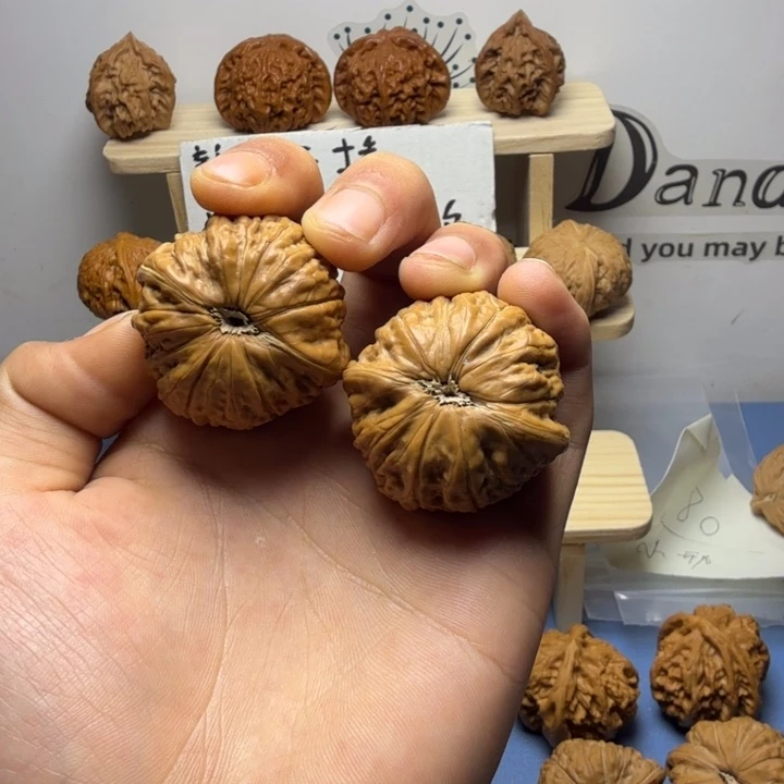 A****核桃39铁锤文玩核桃