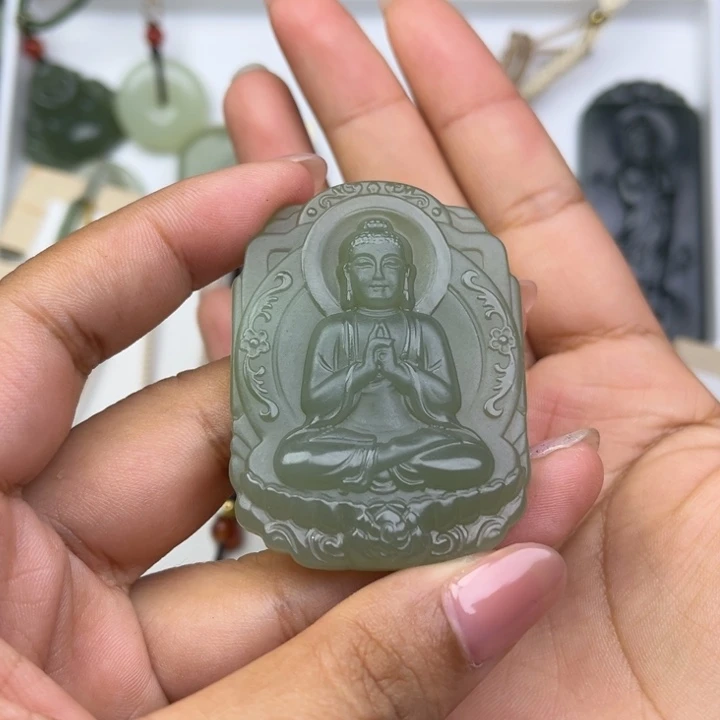 经***吧和田玉未镶嵌挂件