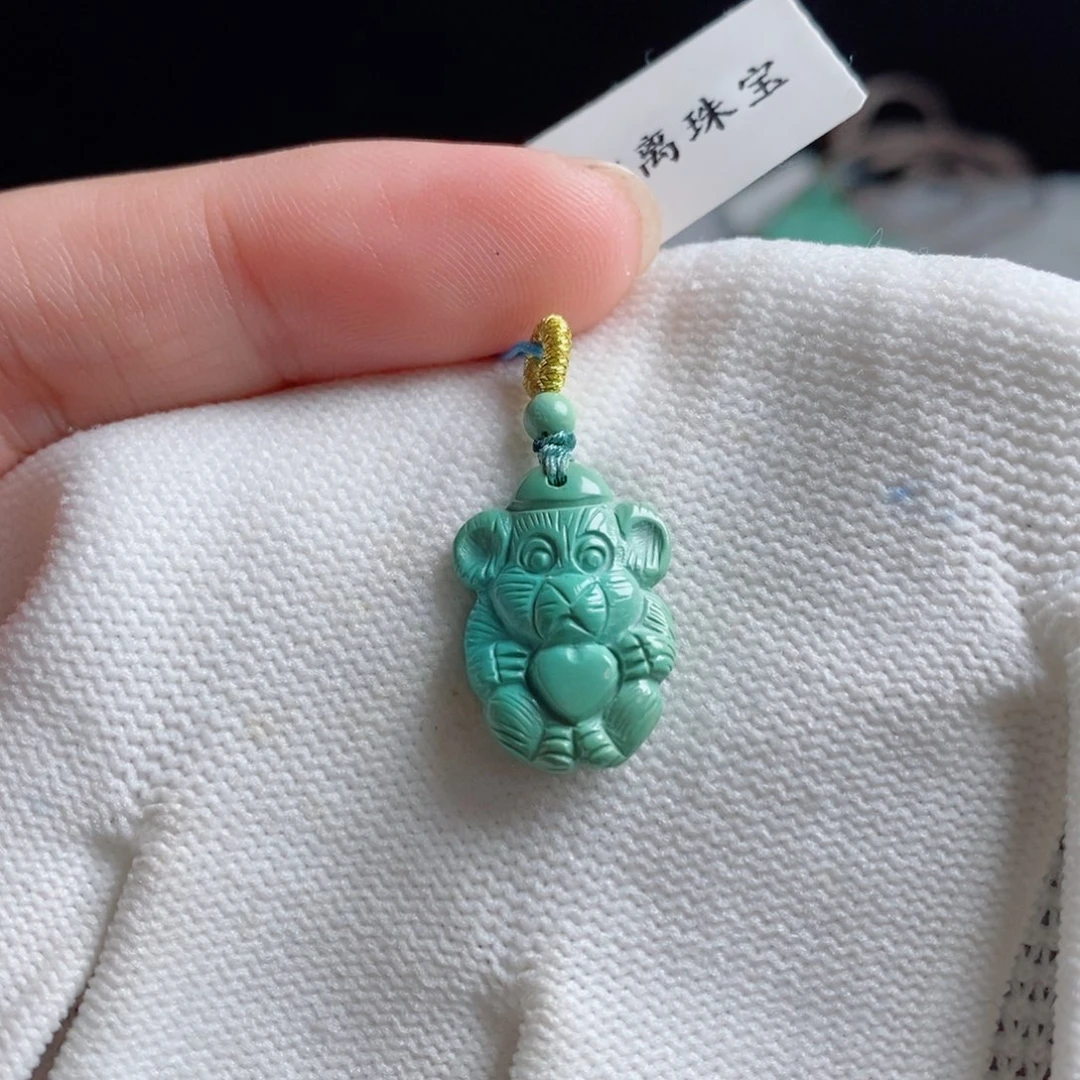 绿松石未镶嵌颈饰