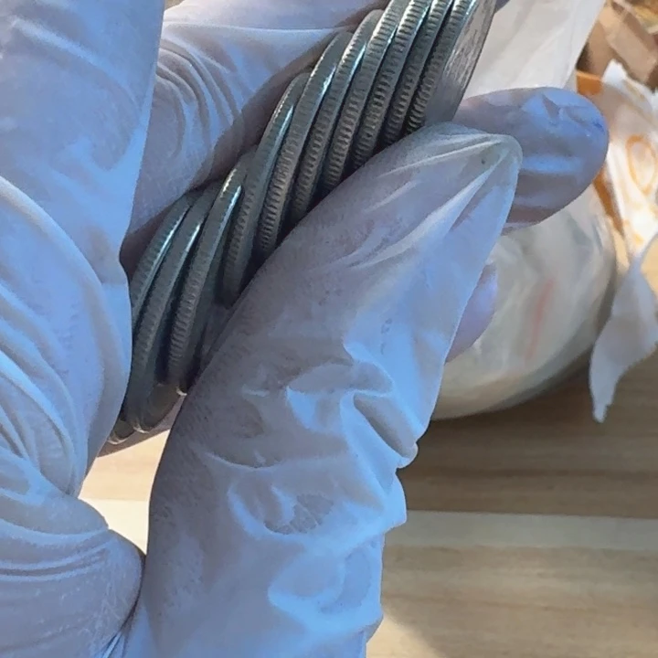 其他普通金属10枚，梅花10的流通品