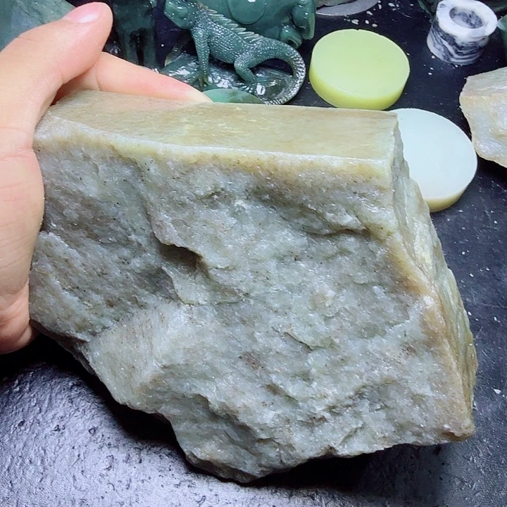 和田玉（糖玉）未镶嵌珠宝奇石