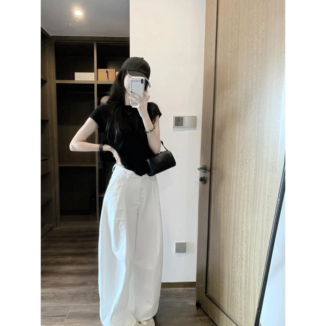 2025夏季时尚休闲风气质搭配小众正肩T恤修身显瘦+直筒裤子两件套