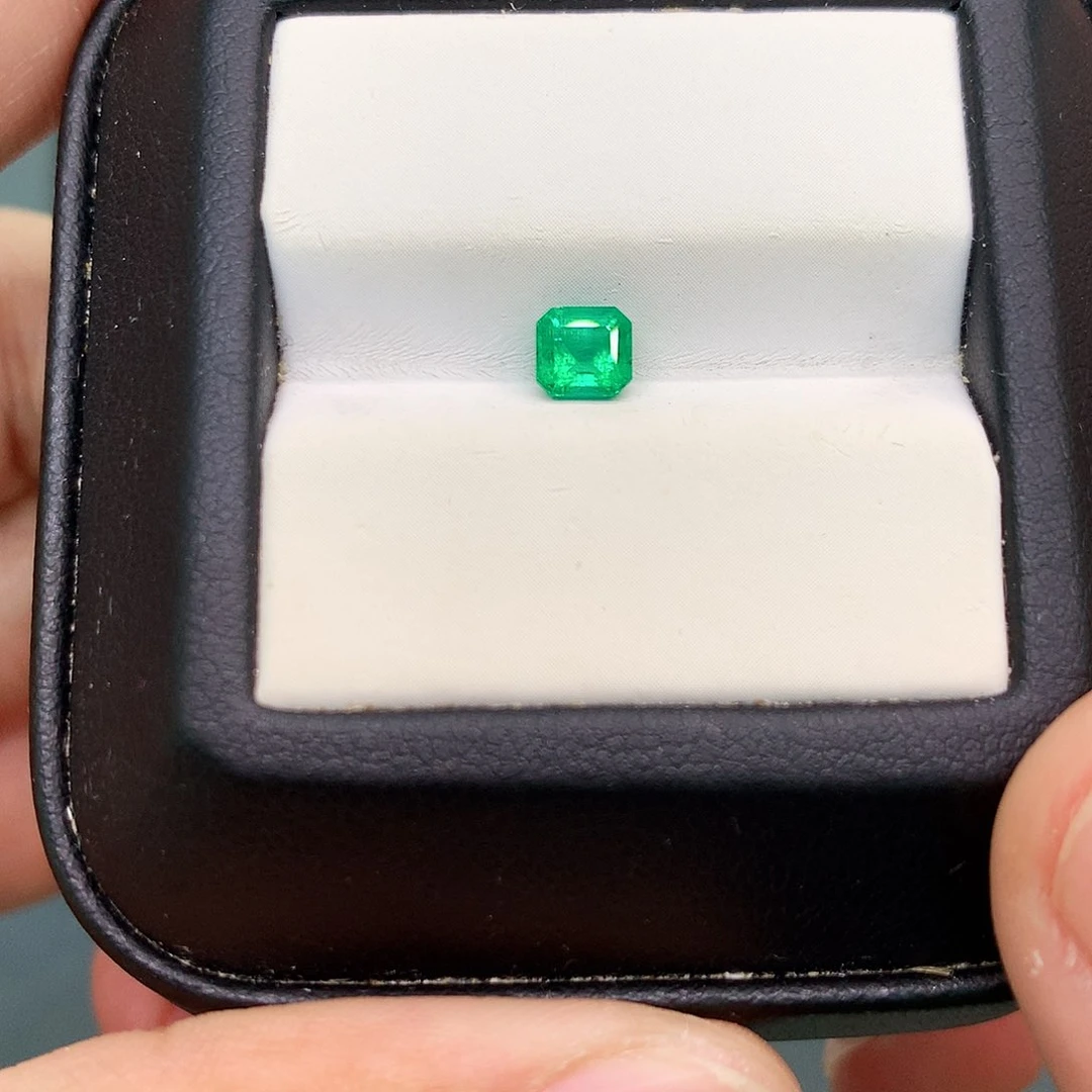 裸石未镶嵌祖母绿51分潘杰希尔蝴蝶沃顿微油VB