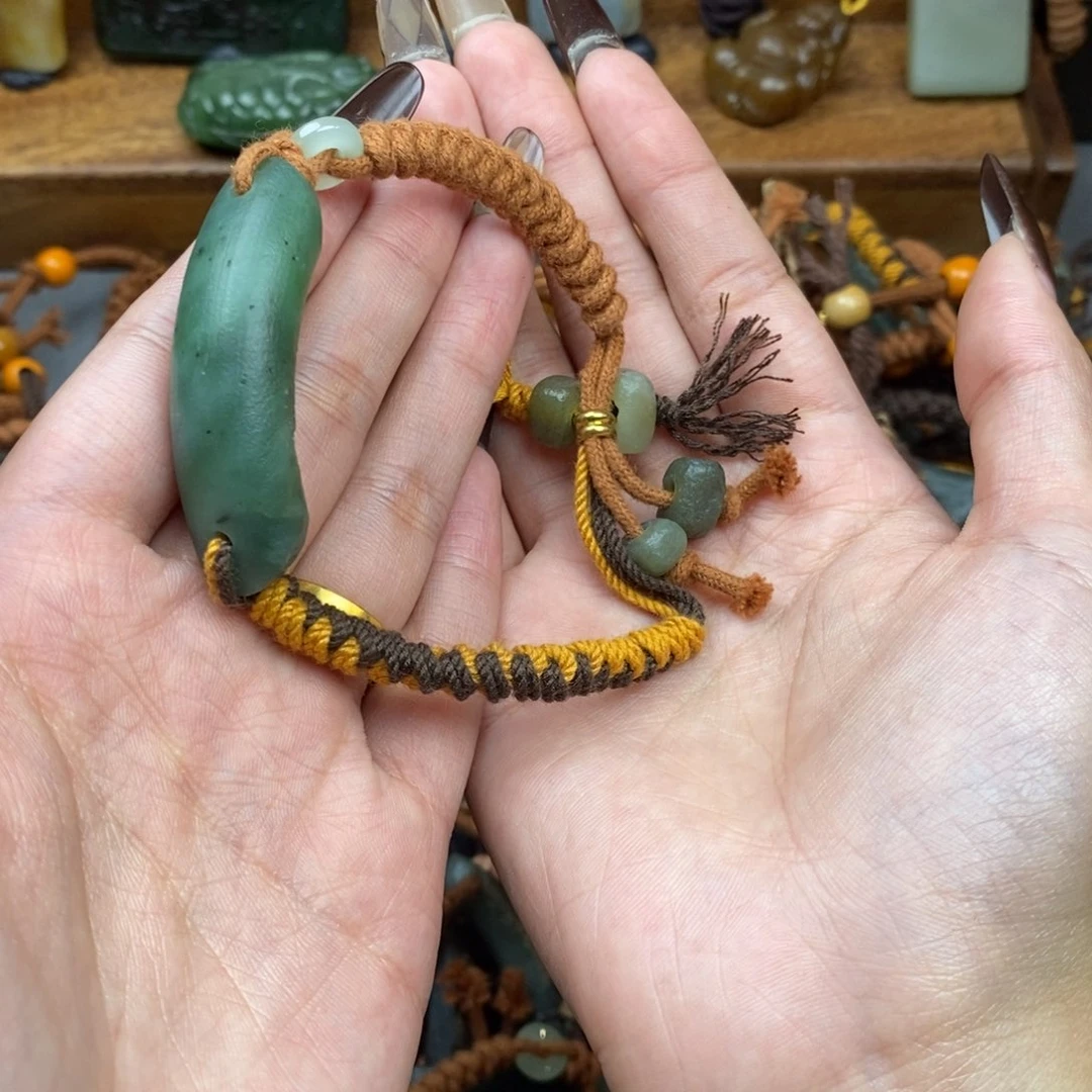 和田玉颈饰未镶嵌棉*花