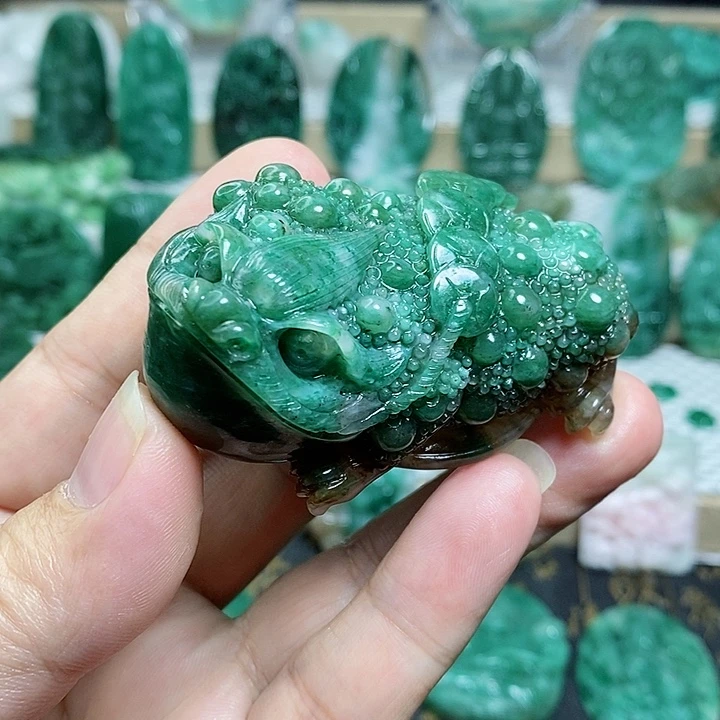 未镶嵌独山玉颈饰