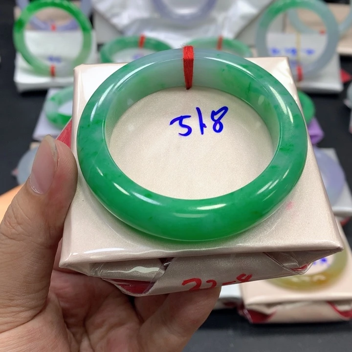 未镶嵌手镯翡翠翡翠